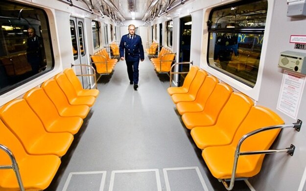 В Киеве экстренно перекрыли три станции метро, срочная эвакуация: что происходит