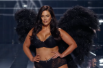 Кадр з показу Victoria’s Secret 2025