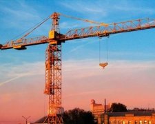Будівельний кран звалився на московський дитсадок