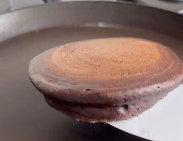 Подвійні шоколадні панкейки: фото скрін рецепту