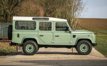 Land Rover Defender, фото: Iconic Auctioneers