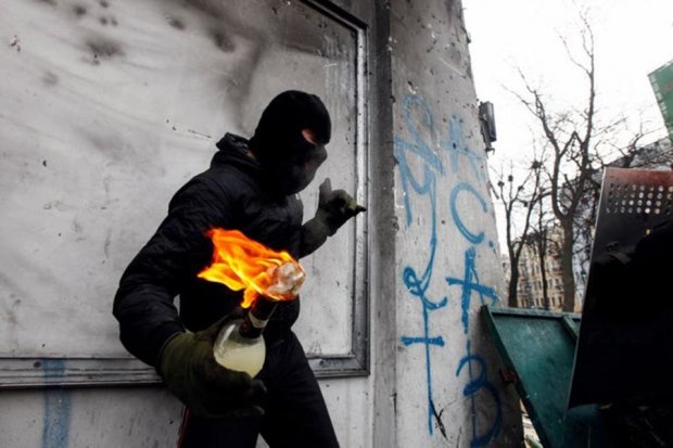 Атака на посольство України: стало відомо, хто за цим стоїть