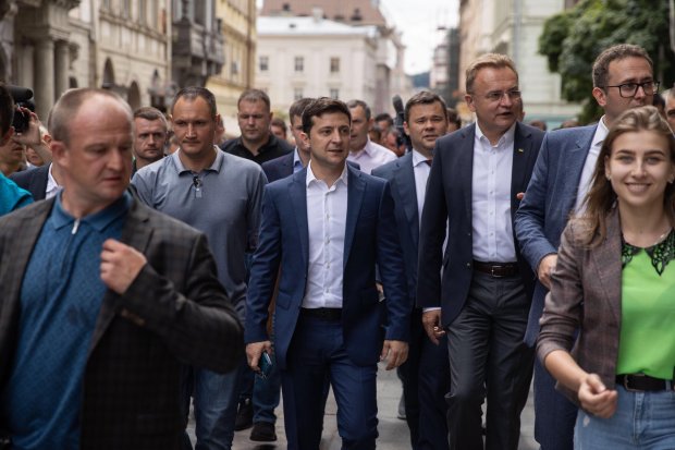 Зеленський прогулявся з Дартом Вейдером по Львову, українці у захваті: "Він нереально крутий"