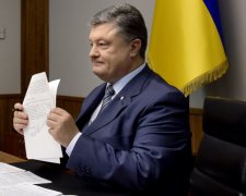 Порошенко подписал языковой закон и обратился к Зеленскому