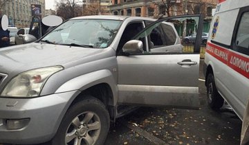 У Києві невідомі стріляли у чоловіка (фото)