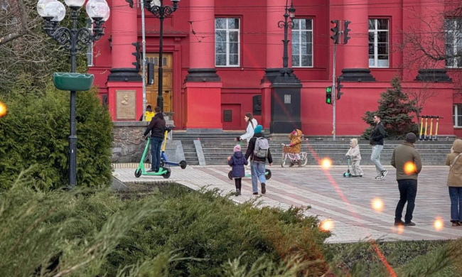 Українці, діти, Київ, фото із соцмереж