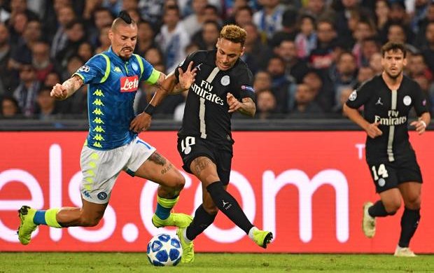 Лига чемпионов: Наполи и ПСЖ показали настоящую футбольную пьесу