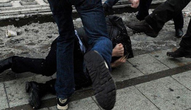 В Одессе на Новый год боксер с особой жестокостью переломал мужчине кости, все из-за жены