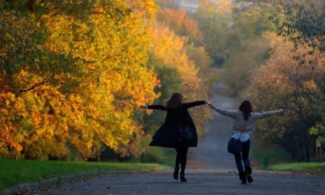 Погода на 15 жовтня: бабине літо повернеться, але ненадовго