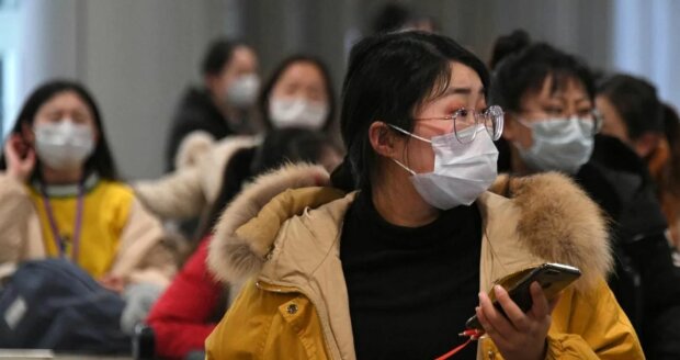 Военные медики, комендантский час и контроль за соцсетями - как живет Китай в плену коронавируса