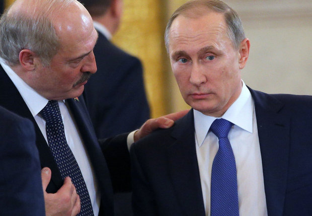 Путін пошматував дорогий подарунок Лукашенка: "Карлик зовсім розбушувався"