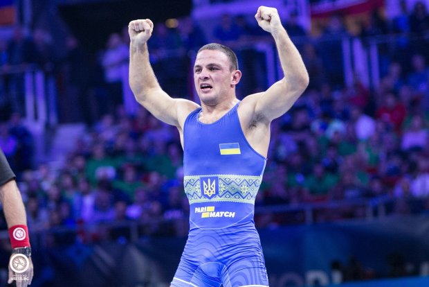 Украинский борец Темиров выиграл бронзу на чемпионате Европы