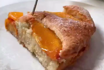 Пирог с хурмой, кадр из видео