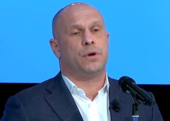 Ілля Кива, скріншот відео