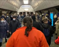 "Красных" киевлян предупредили о новых правилах в метро: как будем ездить