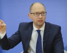 Кредиторы спишут Украине 3 млрд долларов долга - Яценюк