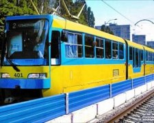 В Києві зупинився швидкісний трамвай