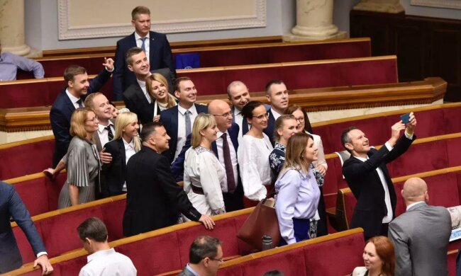 В "Голосе" подвинули Вакарчука: кто теперь возглавляет фракцию