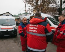 Под Закарпатьем произошло чудовищное ДТП, одного человека срочно госпитализировали: авто размазало по асфальту