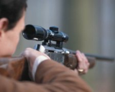 У Полтаві чоловік стріляв по перехожих із пневматичної зброї