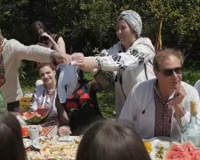 "Сердючка" из Прикарпатья показала гуцульскую свадьбу и зажгла как петарда - бешеное "Вісіліє"