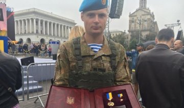 Український герой хотів відмовитися від нагороди заради бойових товаришів