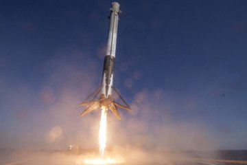 SpaceX выполнила очередной успешный запуск Falcon-9