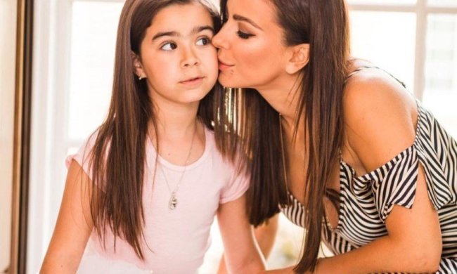 Беременная Лорак похвасталась взрослой дочерью: как подружки