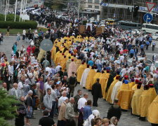 1031-річчя Хрещення Русі: 300 тисяч вірян вийшли на вулиці Києва, фото і відео