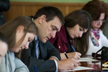 Чиновники ризикнули перевірити знання солов'їної