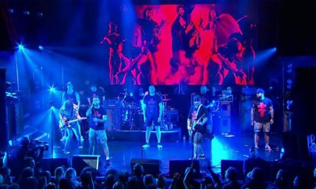 Brutto виконала "Воїни світла" в Лондоні (відео)