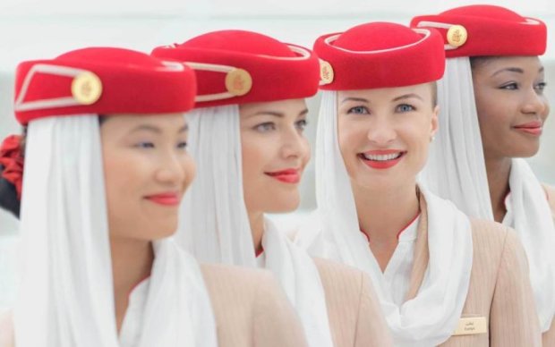 Emirates вже не та: стюардеса зганьбила авіалінії на весь світ