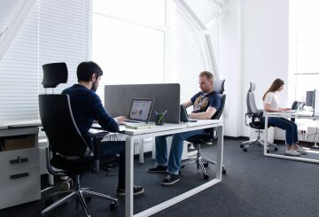 Український IT-ринок росте з космічною швидкістю, заманюють такою ж зарплатнею: детальний огляд