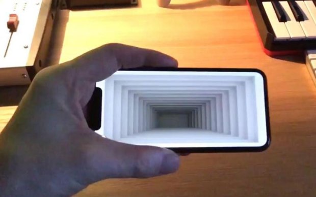 Можно утонуть: оптическая иллюзия с iPhone X удивила сеть