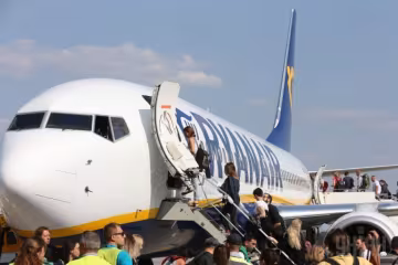 Львів'яни, терміново пакуйте валізи: Ryanair влаштував розпродаж квитків за смішними цінами