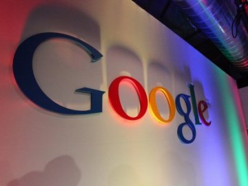 Google зобов’язали відкрити дані користувачів через фальшиві відгуки 