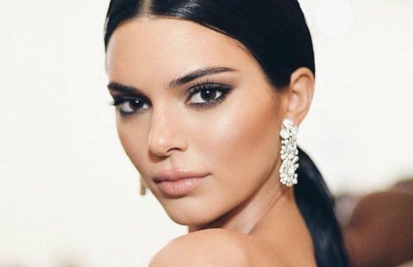 "Не костюм, а стиль життя": Кендалл Дженнер показала справжнє обличчя