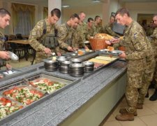Міноборони про зуби в консервах: це фотошоп