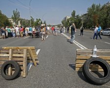 Коммунальный ад допек: разъяренные киевляне парализовали Харьковское шоссе, скандируют уже сутки и требуют Кличко