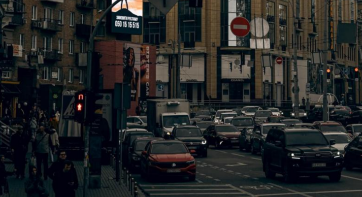 Українці, Київ, авто, фото із соцмереж