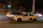 Білоруський таксист вирвав протестувальника з пазурів "карателів" Лукашенка: кадри героїчного "форсажу" у Мінську