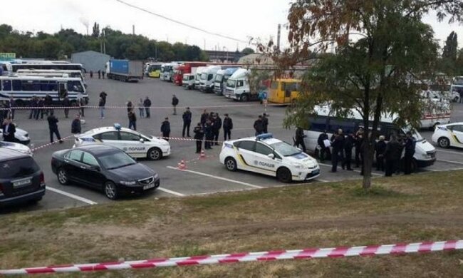 Спецоперация в Днепре: штурмуют дом с убийцей копов
