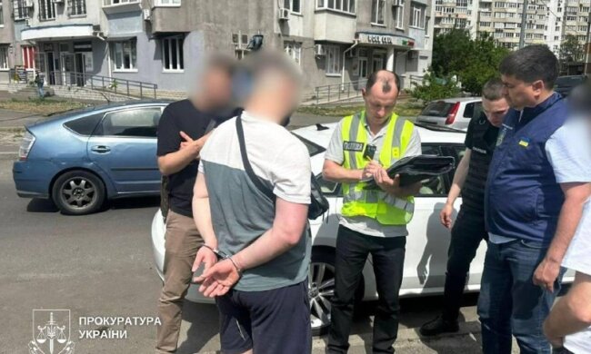 Арешт за хабар