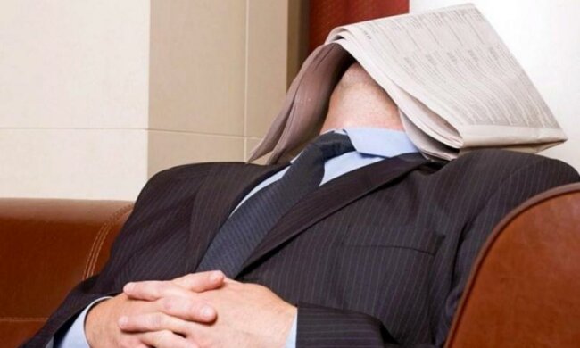 Медики назвали основні переваги денного сну