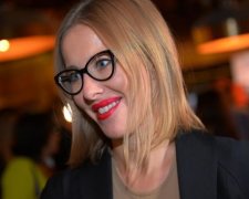 Чорний список Собчак: скандальна білявка погрожує Думі