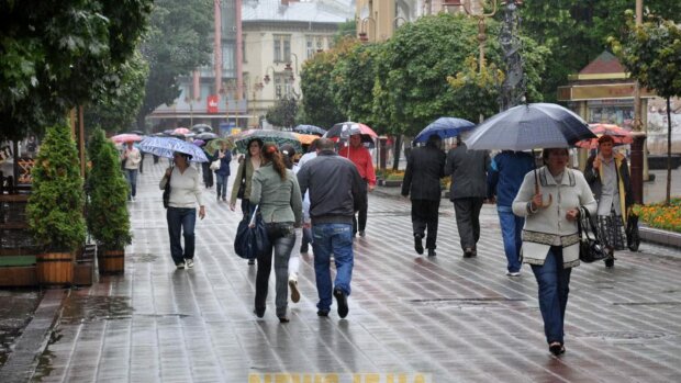 Погода в Івано-Франківську на 14 вересня: місто накриють дощі, не випускайте парасолі з рук