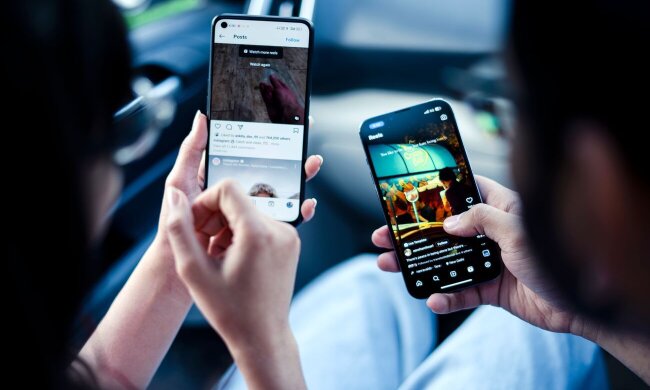 iPhone та Android смартфони