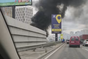 В Одессе машина с людьми вспыхнула на ходу, несчастные кричали от ужаса: видео не для слабонервных