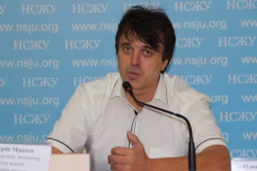 Черкаський волонтер написав книгу про свої 100 днів полону в "ЛНР"