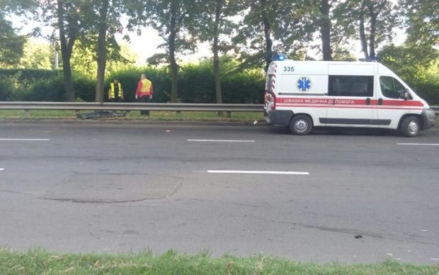 Кровавое ДТП: водитель снес пешеходов и убил свою пассажирку